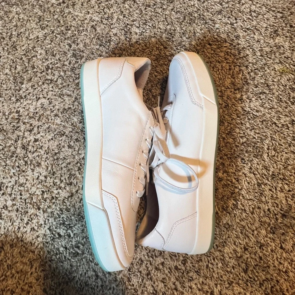 Novella low top